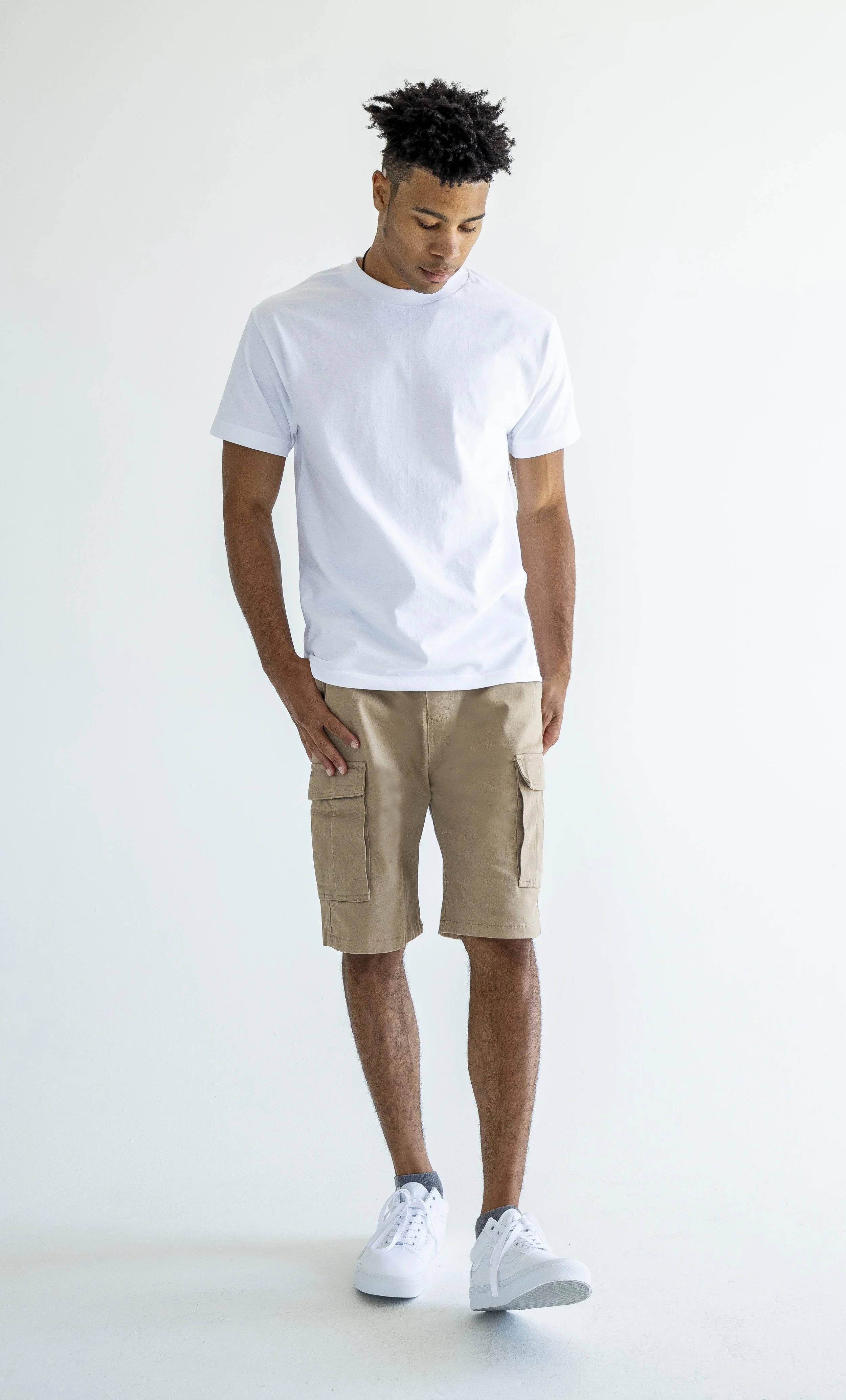 【新品未使用】SEESEE CARGO BAGGY SHORTS Khaki Cargo Jogger Shorts — Neo Blue Jeans – Made-in-USA Baggy Denim